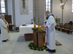 1. Advent in Sankt Crescentius (Foto: Karl-Franz Thiede)